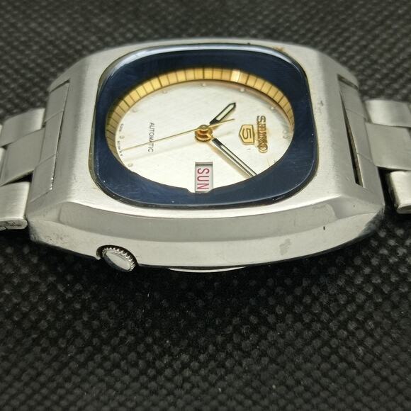 Vintage 1974 Seiko Square Automatic Mens Silver Watch W/daydate & Gold accents - Picture 5 of 8